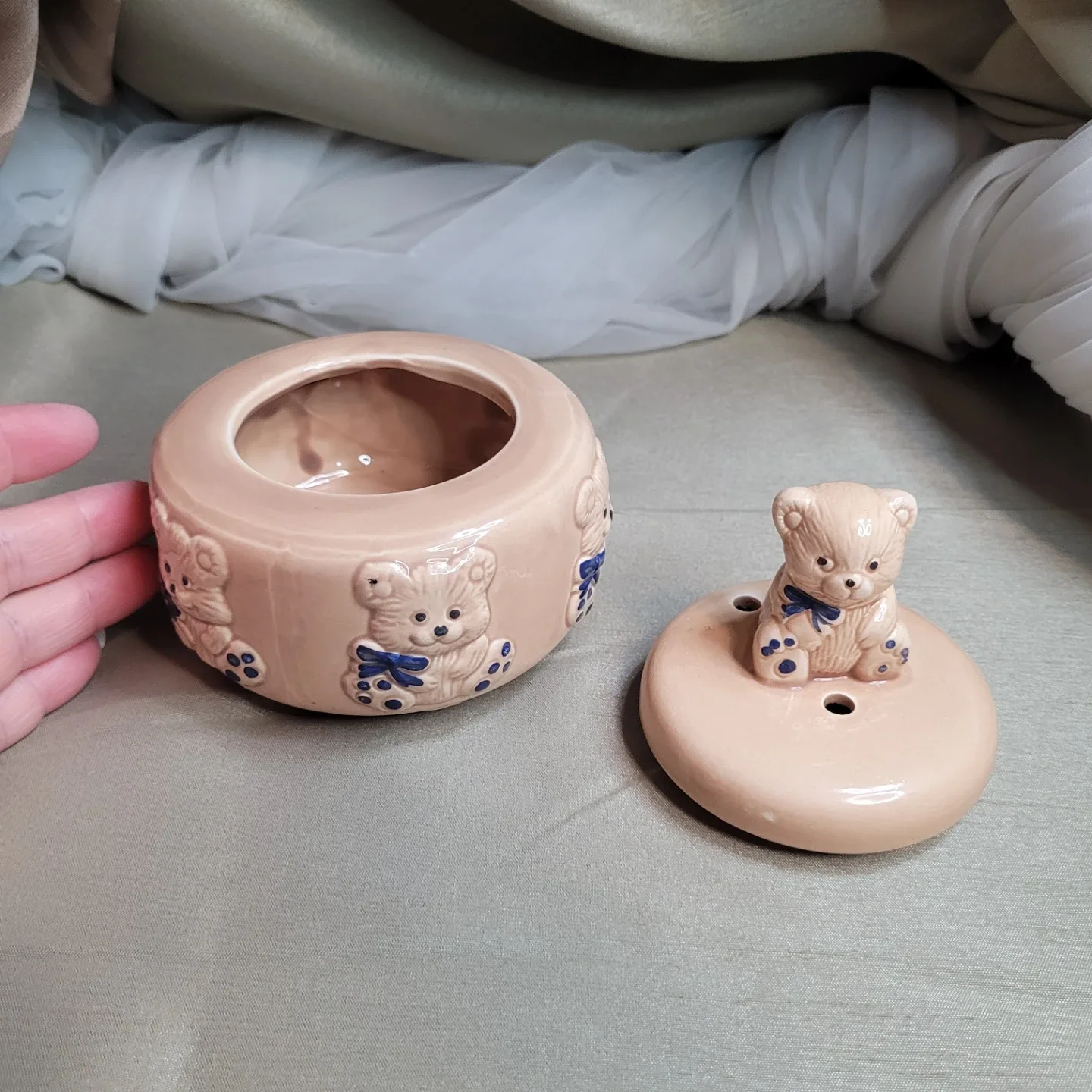 Vintage Ceramic Hand Painted Bear Trinket Box- Jewelry -Incense- image indicator(8)