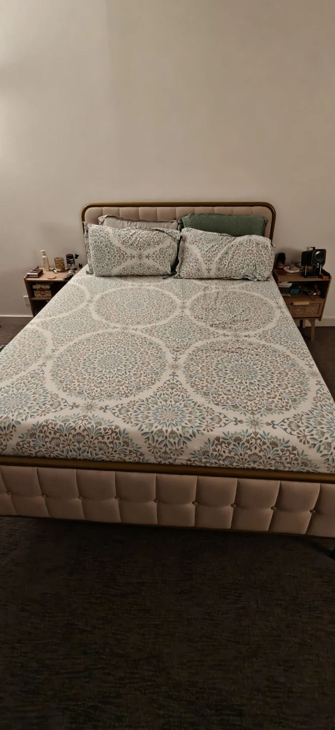 Queen Size Bed Frame - photo 3