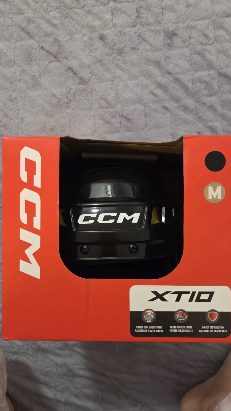 Kids CCM Xtid Hockey Helmet - Size Medium - photo 2