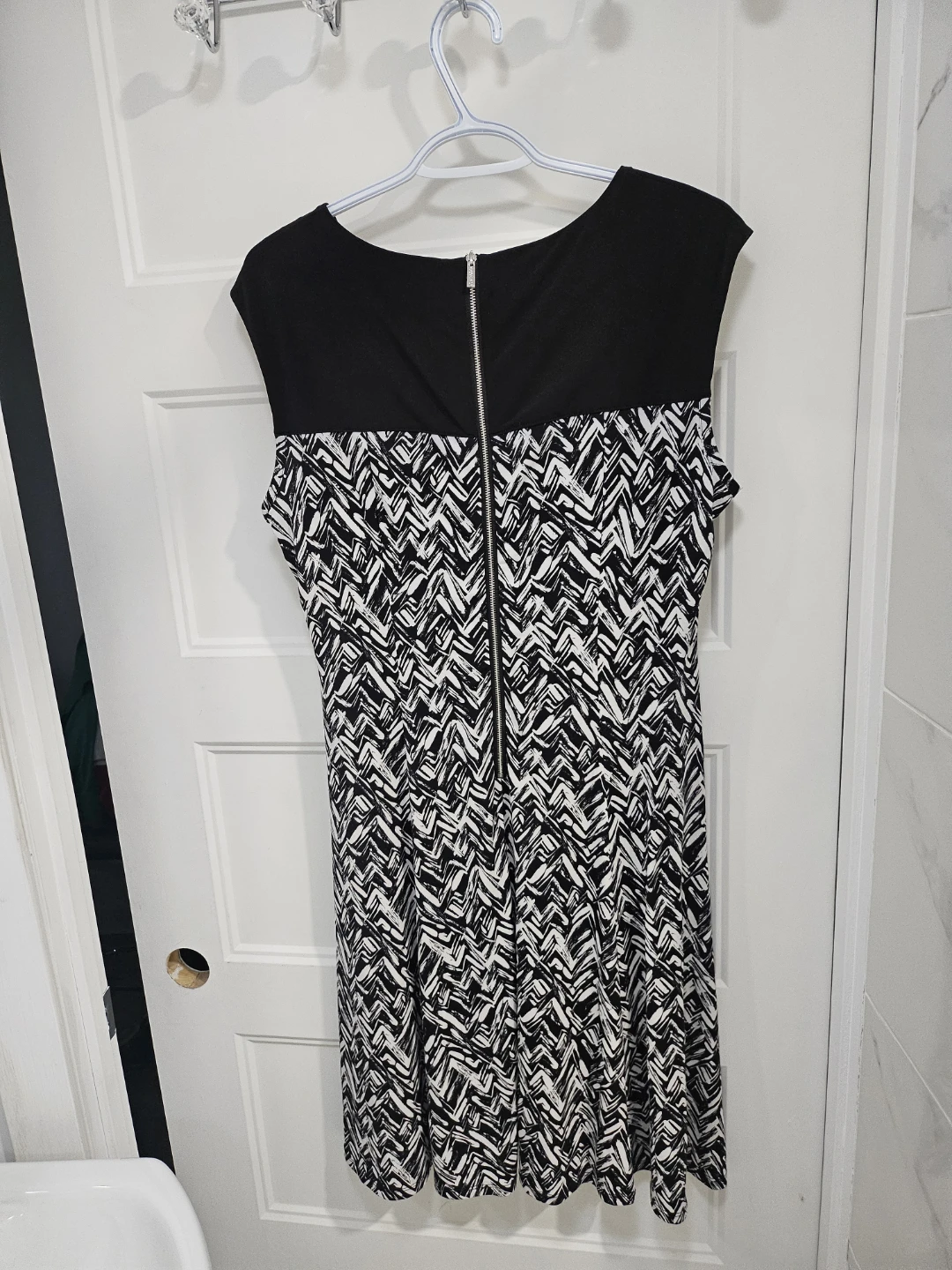 Robe Calvin Klein Taille M - photo 4