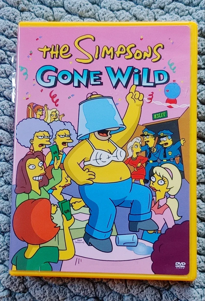 Simpsons T-Shirts/DVDS image indicator(9)