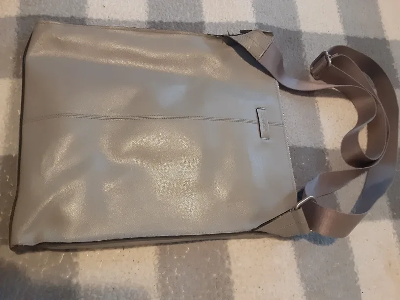 Calvin Klein Leather Crossbody Bag image indicator(7)