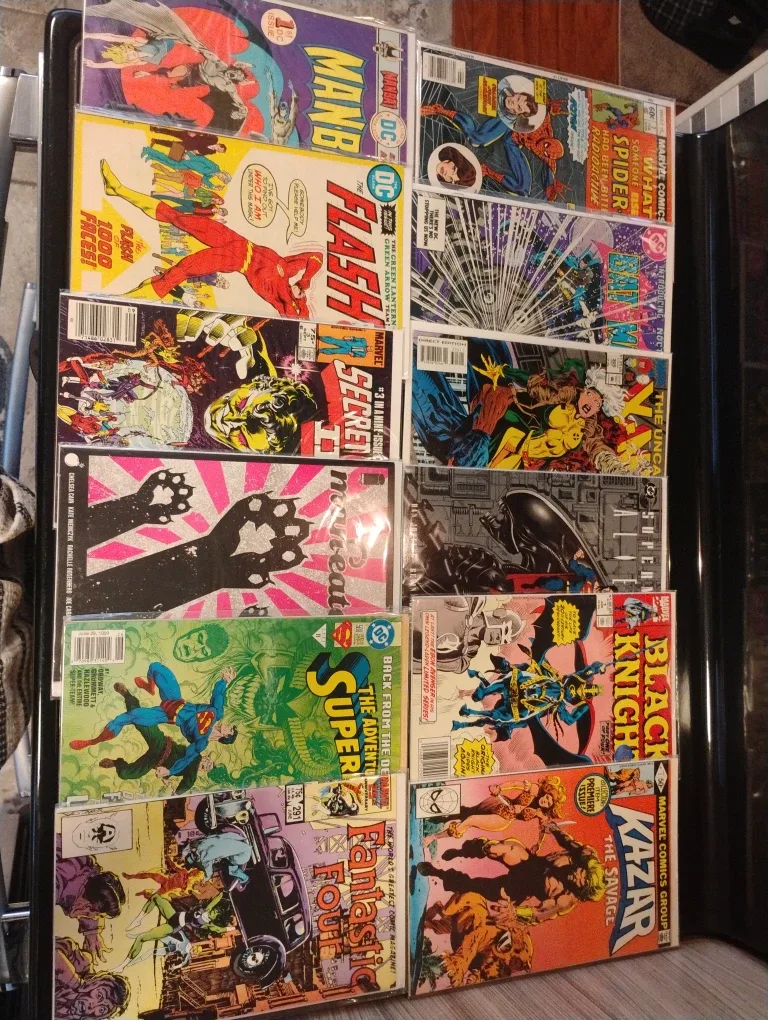 Comic book lot