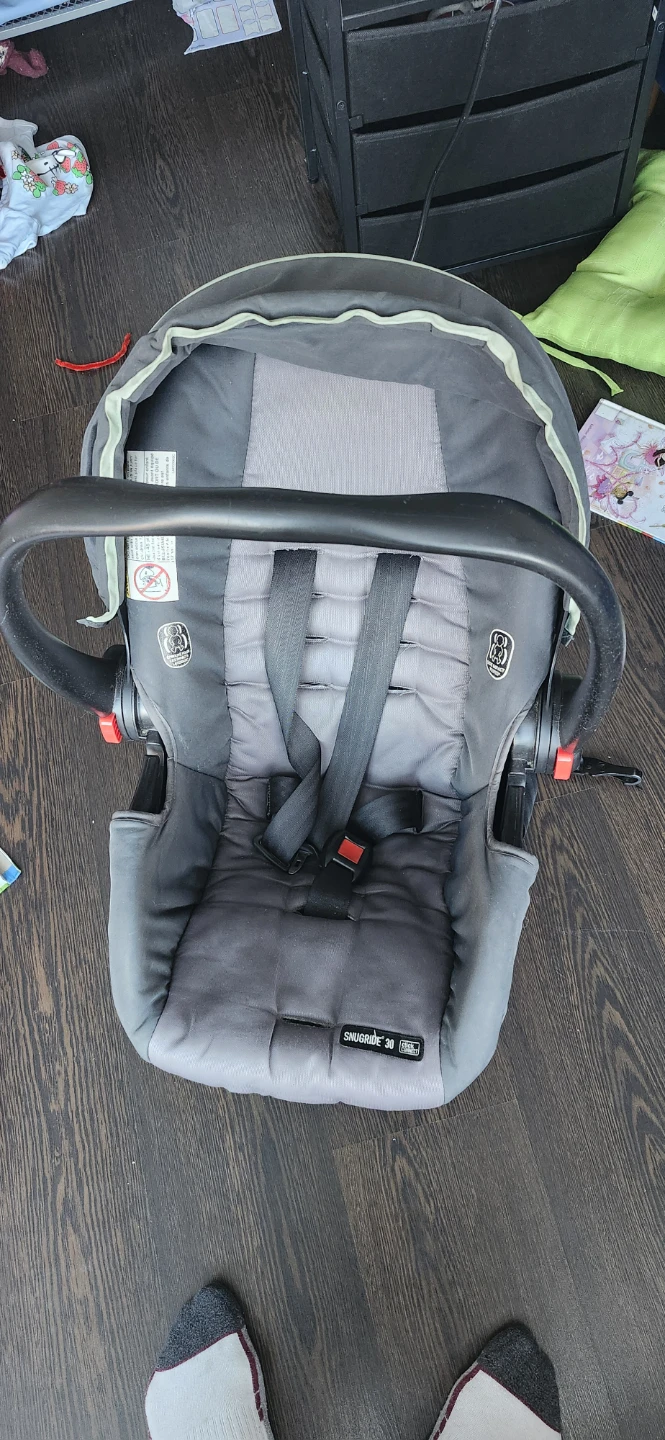 Graco Infant Car Seat - photo 2