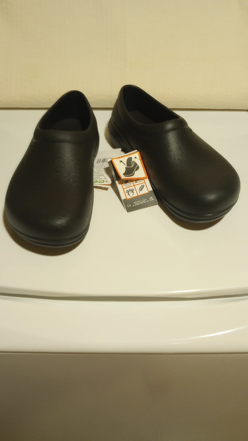 Shoes slippers: Crocs slip resistant shoes men's size 9 new! - photo 4