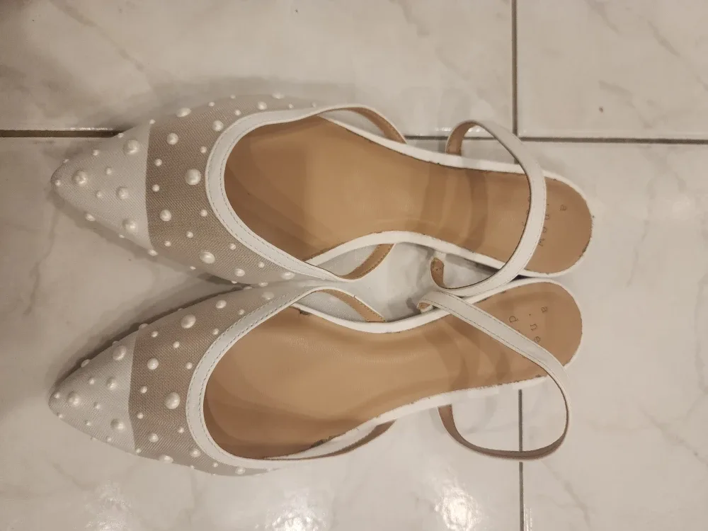 A New Day White Pointed Flats - Size 8