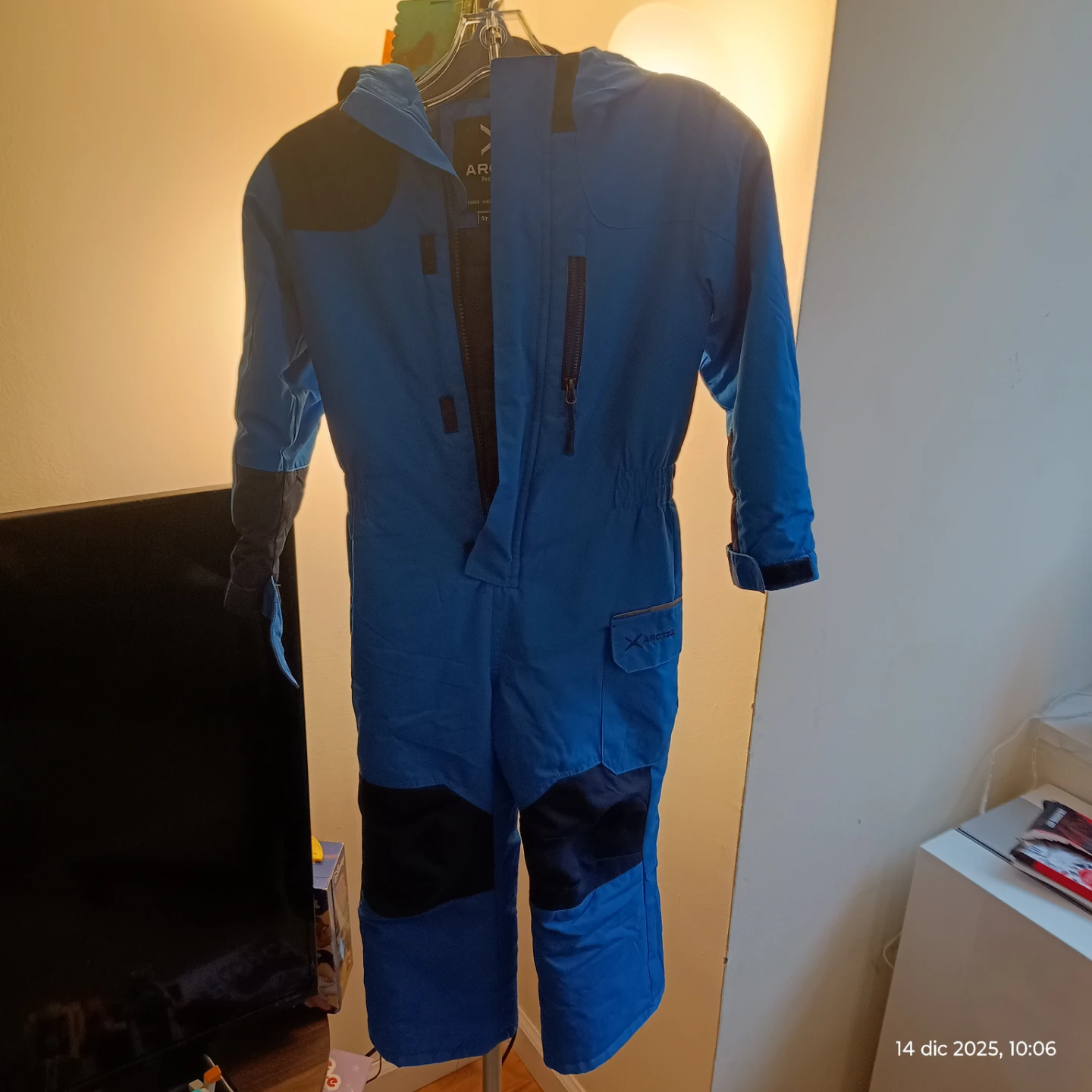 Arctix Blue Snowsuit Size 5T - photo 3
