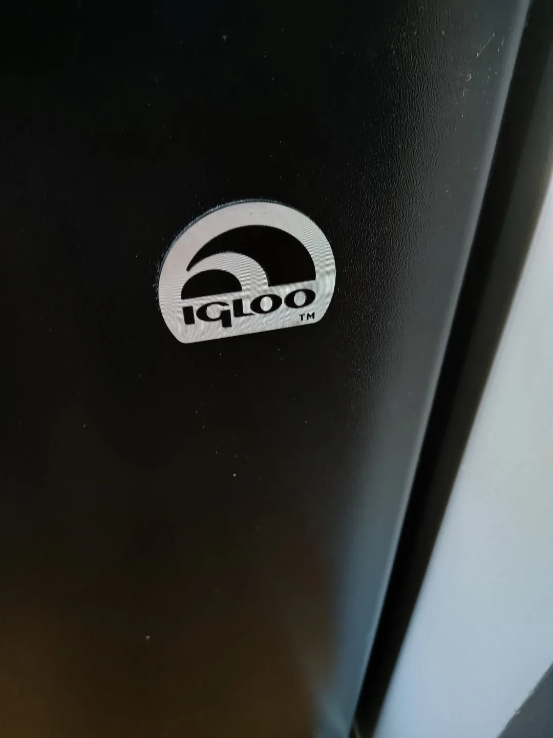 Igloo Single Door Mini Refrigerator image indicator(2)