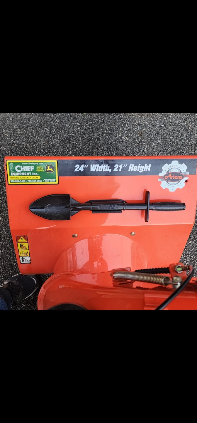Ariens Deluxe Snow Blower - 24" Width - photo 5