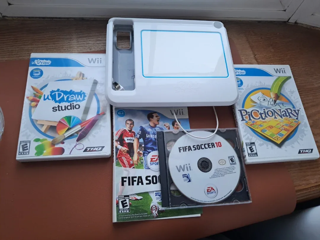 Wii uDraw GameTablet with Games