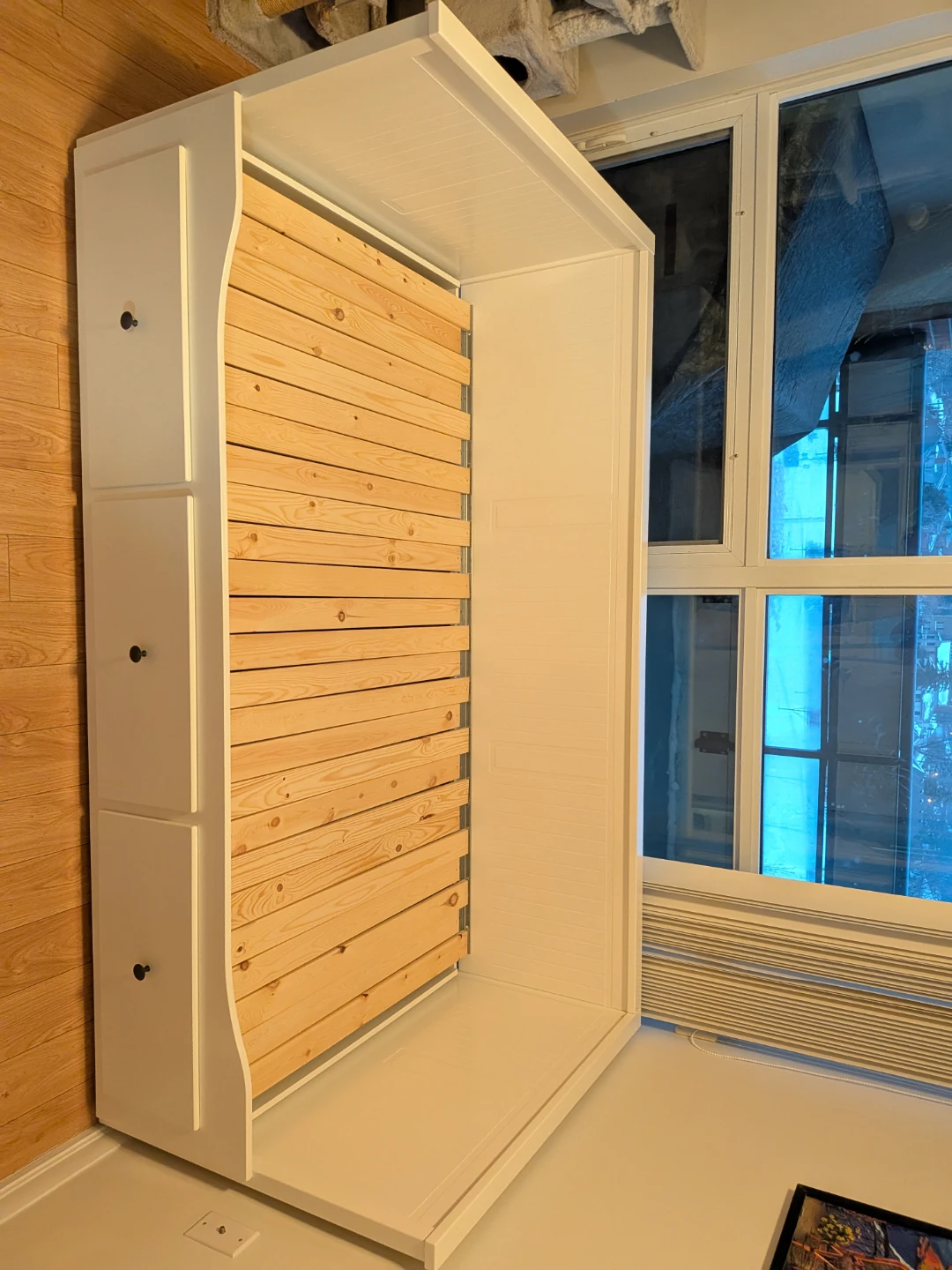 White Daybed with Storage Drawers