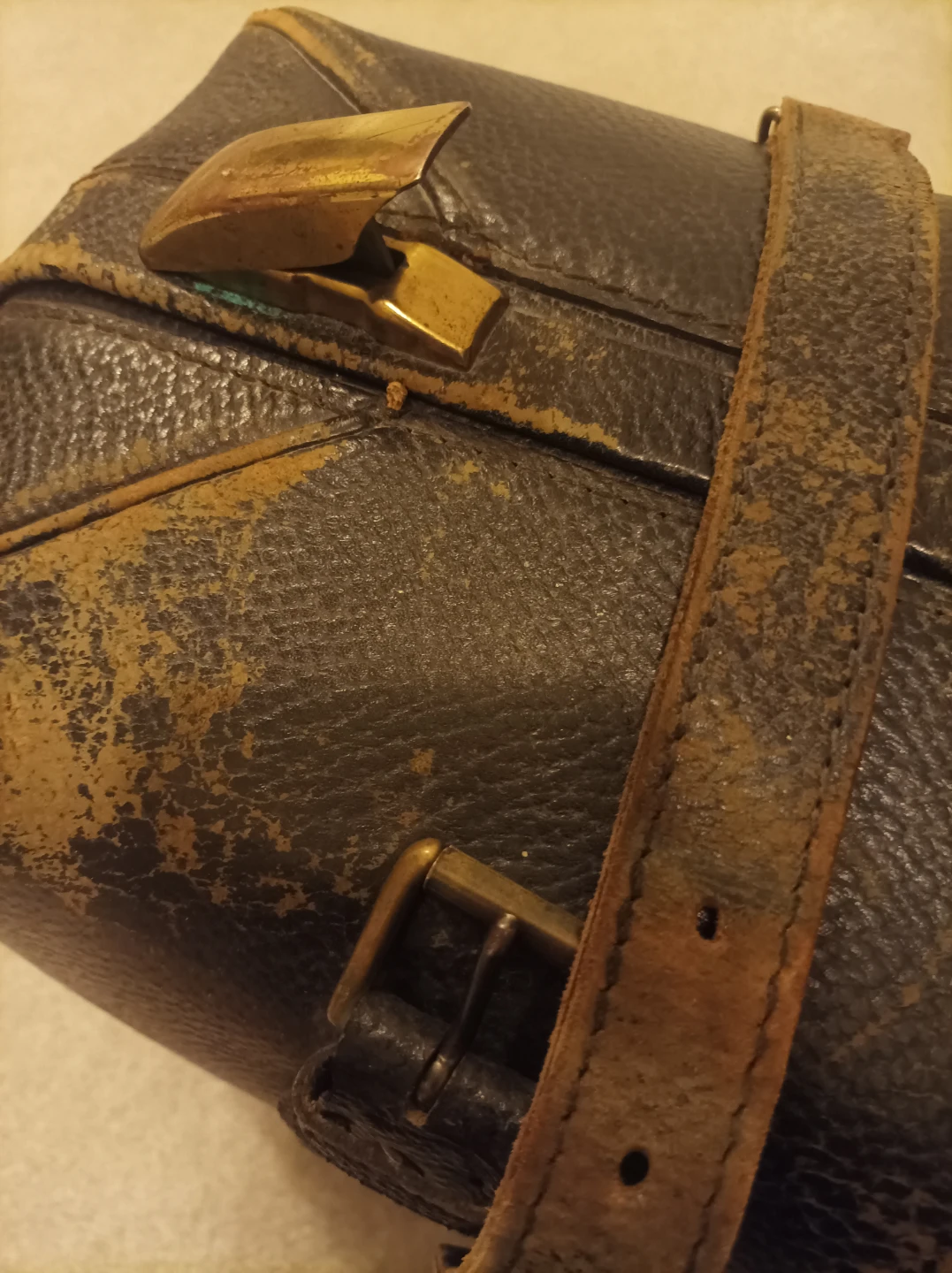 Eatonia Vintage Brown Leather Suitcase - photo 3