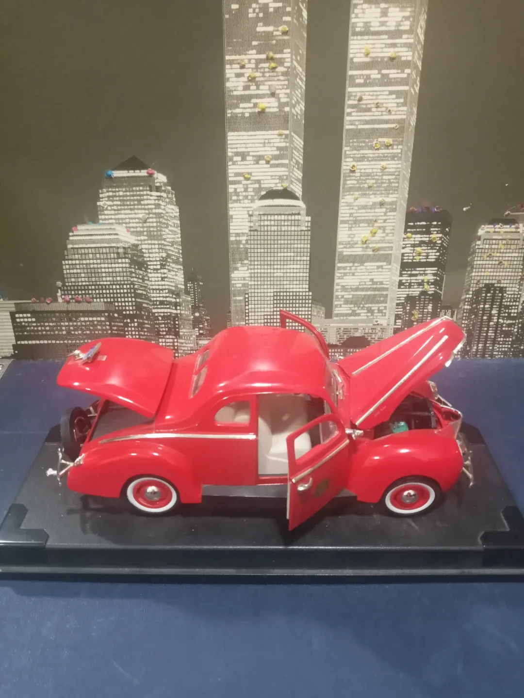 1940 Ford Coupe Diecast Model Car image indicator(2)