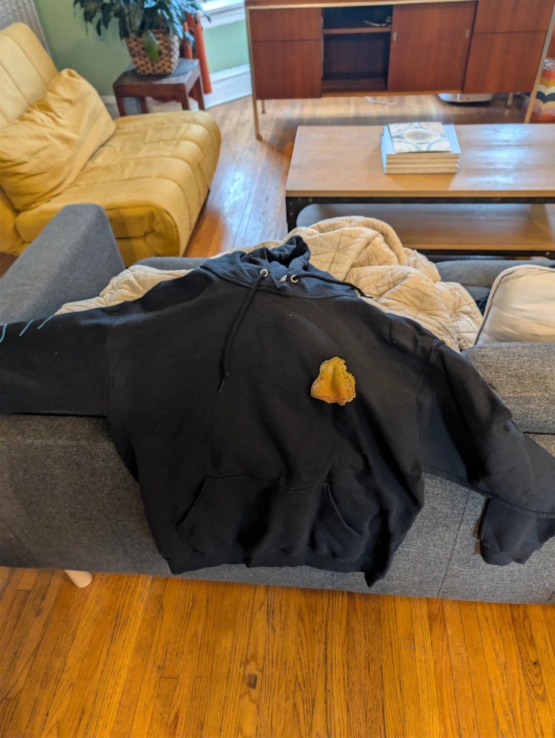 Black Hoodie - Size M - photo 4