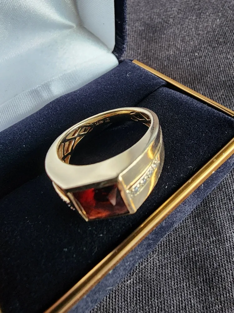 10k Garnet Solitaire Ring image indicator(4)