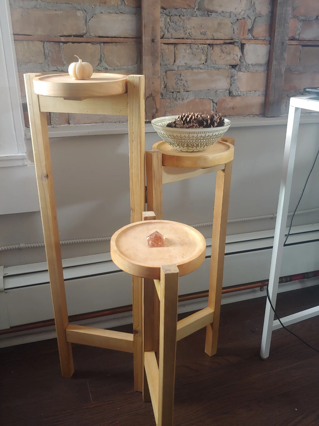 Wooden Plant / Ornamental Stand - photo 2