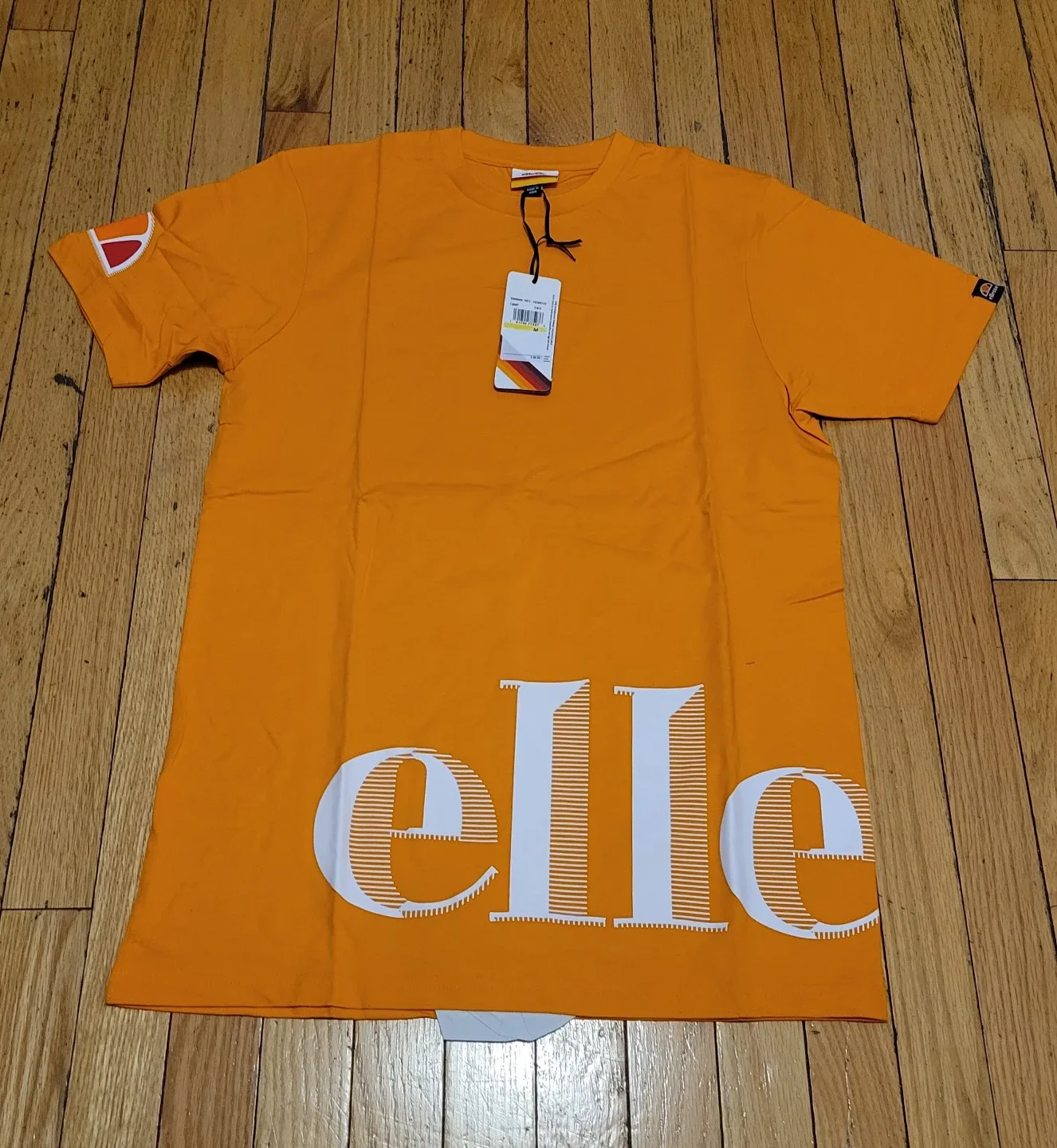 New Ellesse Orange and BrownT-Shirt and pants - Size M image indicator(2)