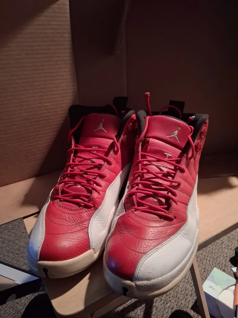 Jordan 12 Retro sneakers
