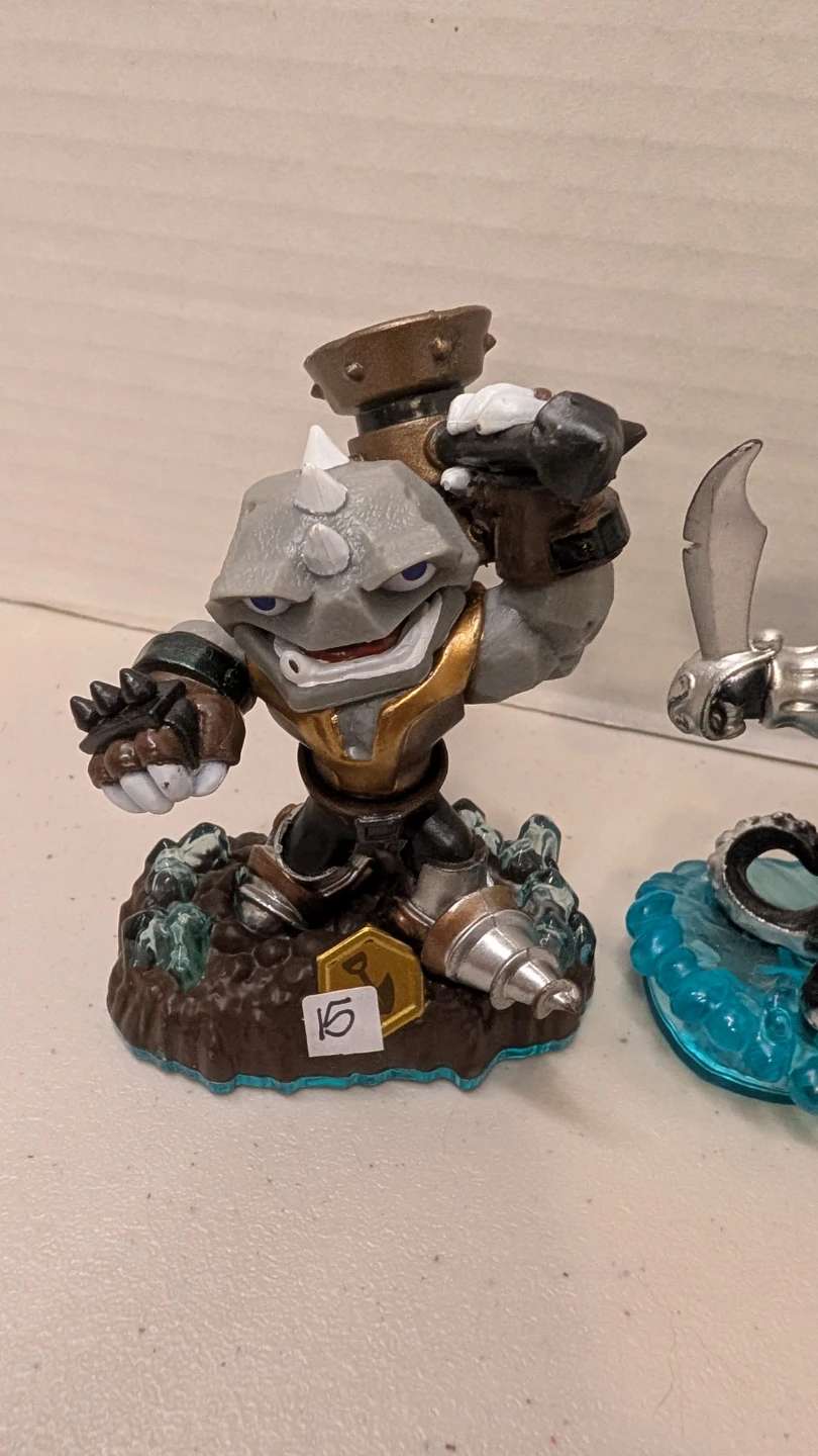 Skylanders Figures - photo 2