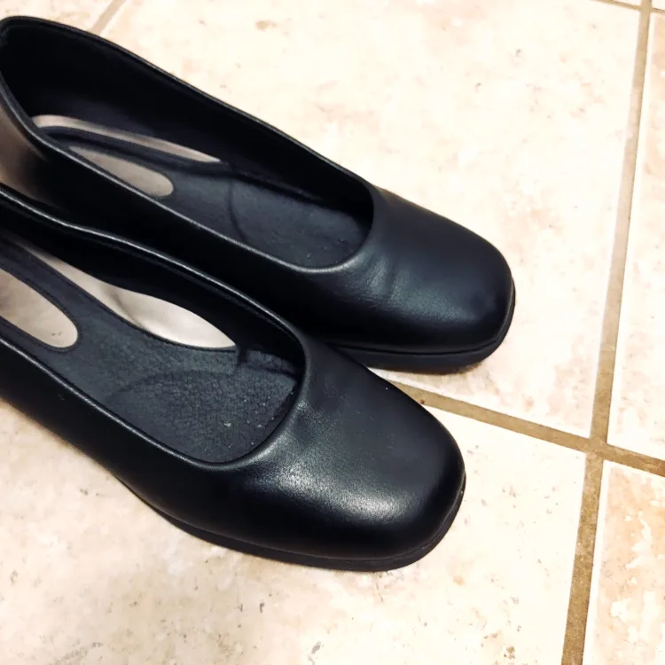 Pansy Black Leather Flats - Size 8.5