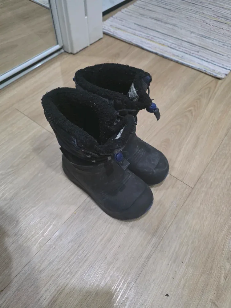 KMTN Kids Winter Boots Size 13