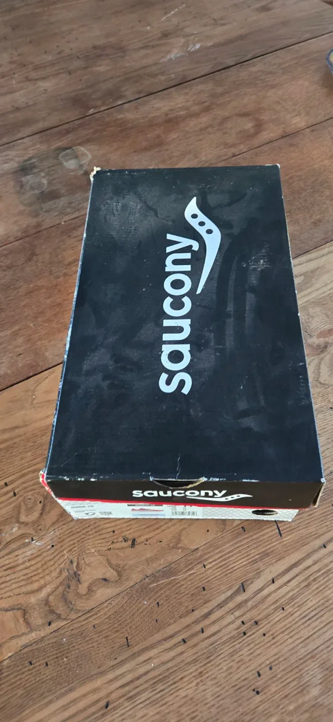 Vintage Ontario & Quebec License Plates image indicator(7)