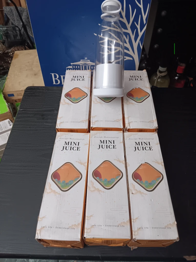 Mini Portable Juicer (EACH)