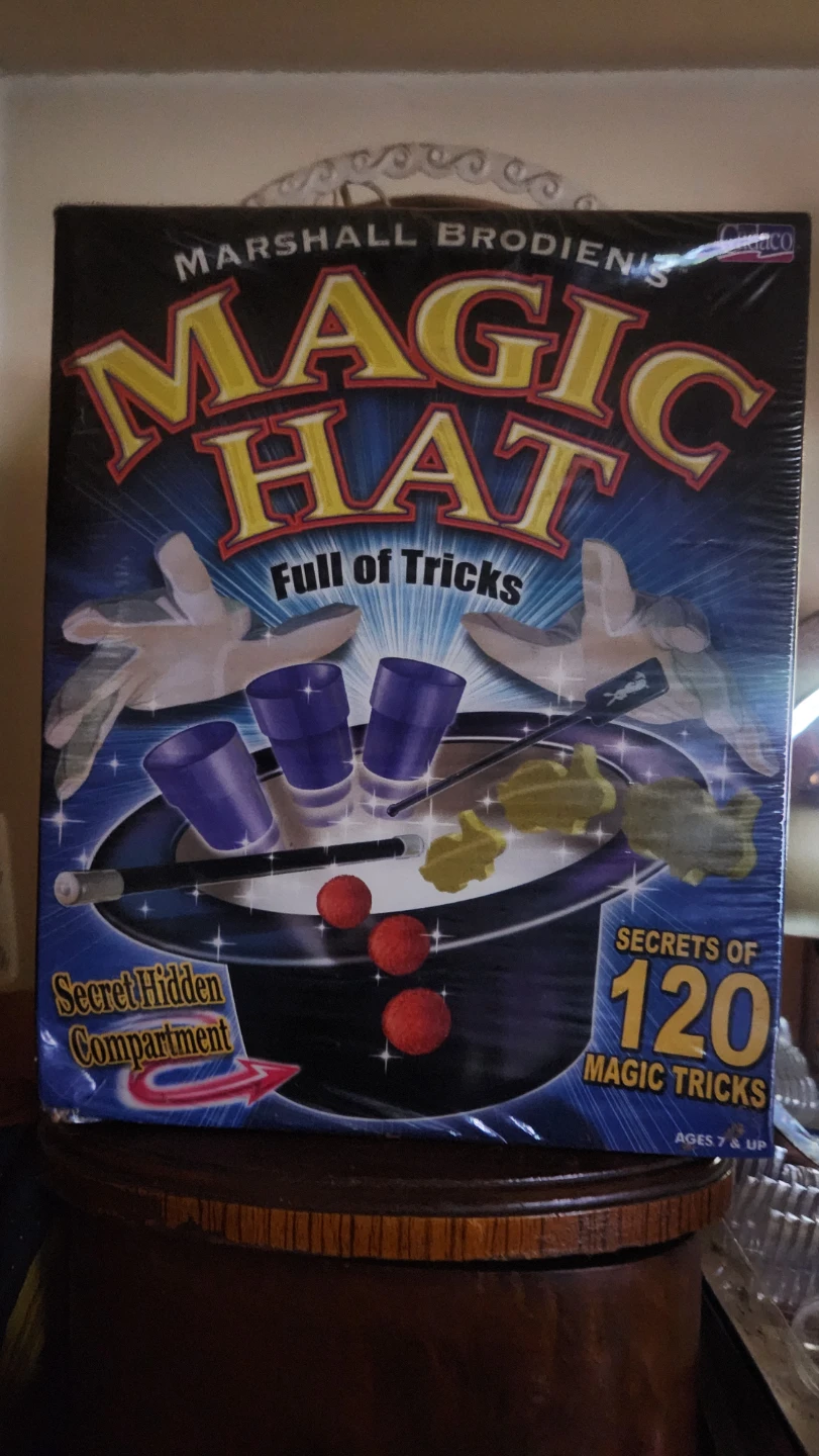 Marshall Brodien's Magic Hat - Full of Tricks