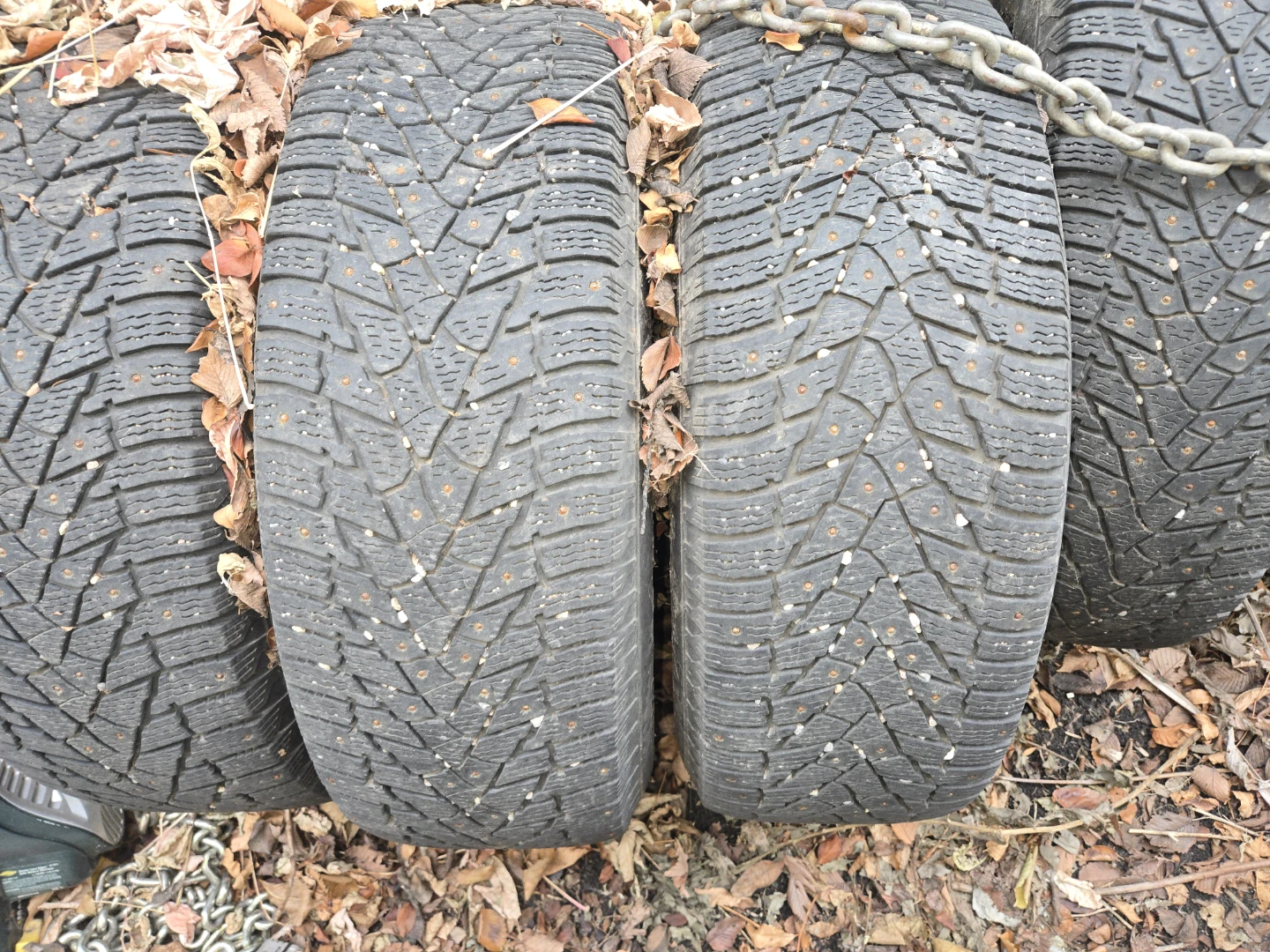 Set of 4 Winter Tires 255/55R18  6x132 studded - photo 3