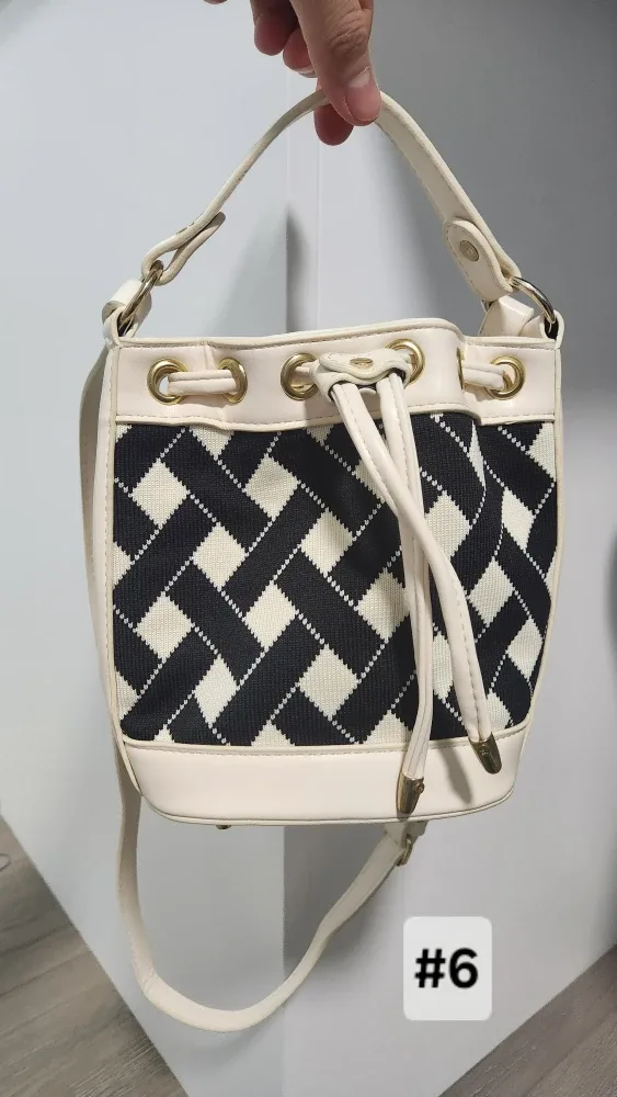 Assorted Fashion Handbags #1-6 image indicator(7)