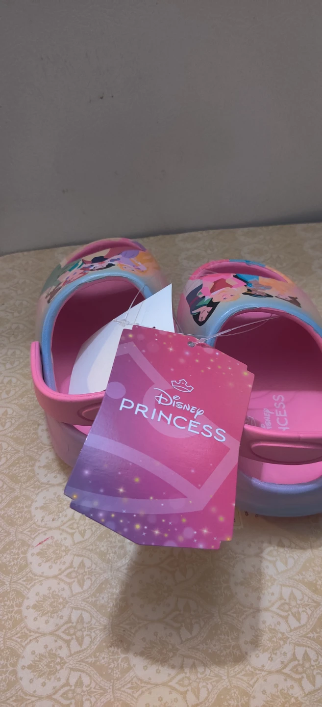 New Disney Princess Sandals Size 6 kids - photo 2