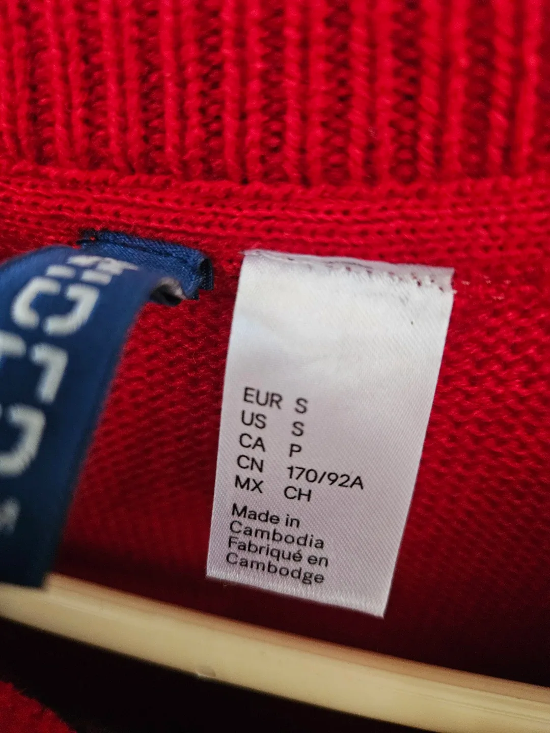 Elf sweater and RICKI'S Penguin Print Top - Size S image indicator(2)