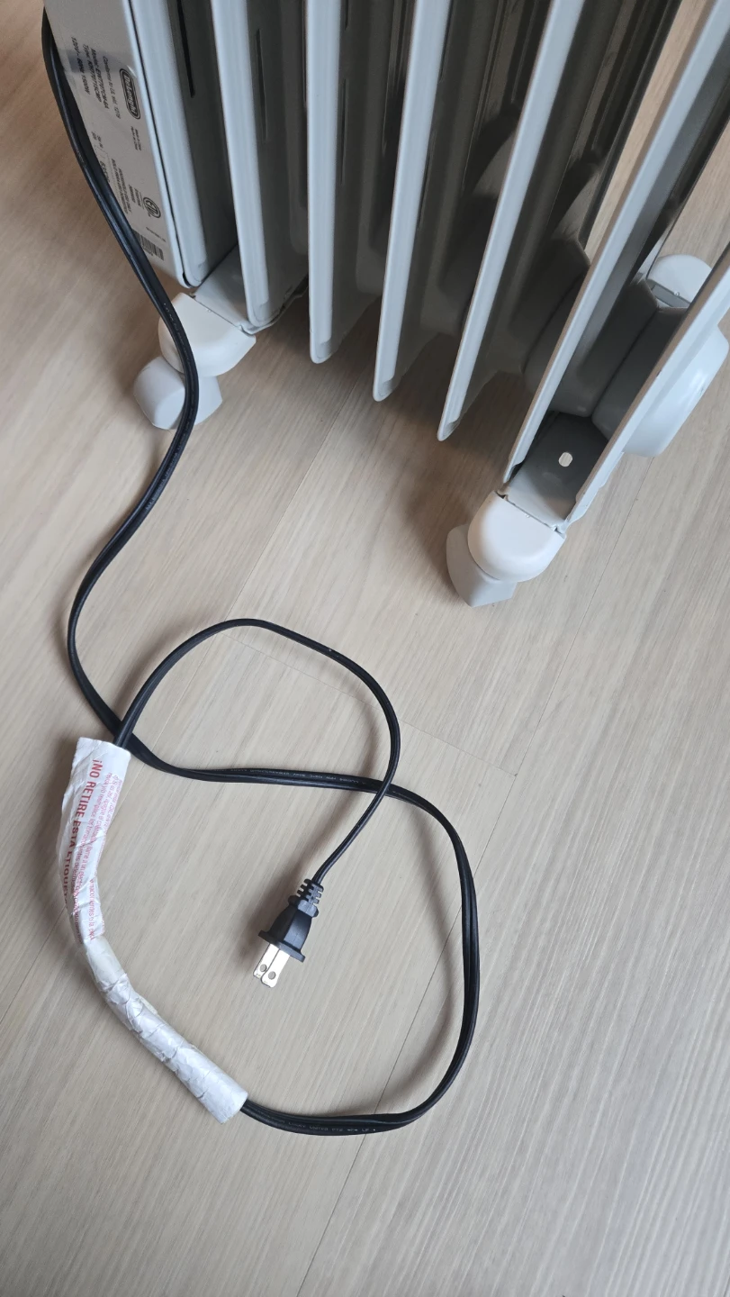 DeLonghi Safe Heat Oil Filled Radiator Heater - photo 4