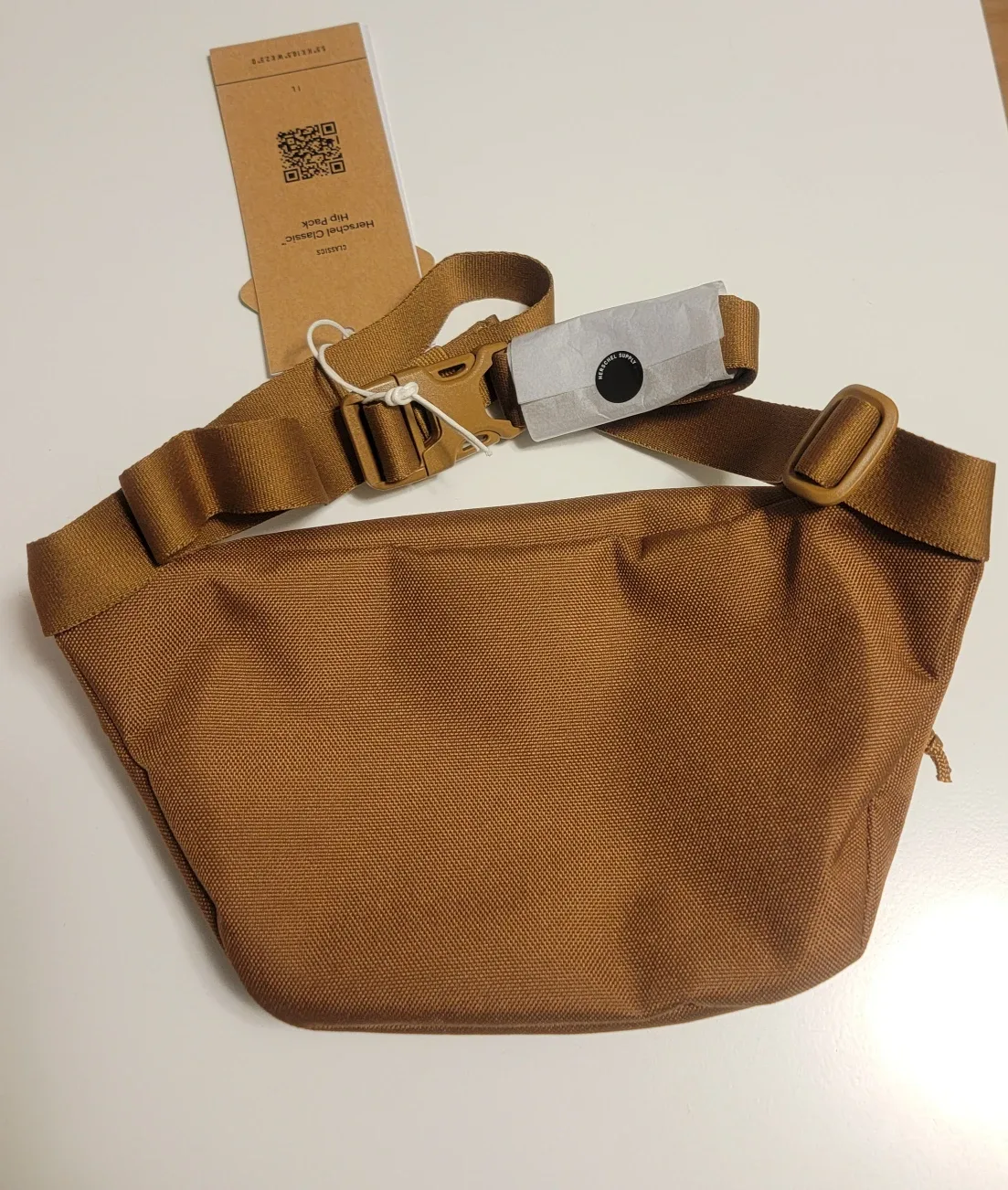 herschel classic hip pack 1L image indicator(2)