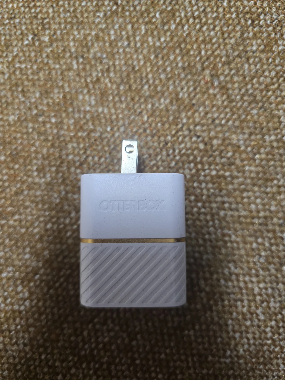 Otterbox 20W USB-C Wall Charger - photo 2