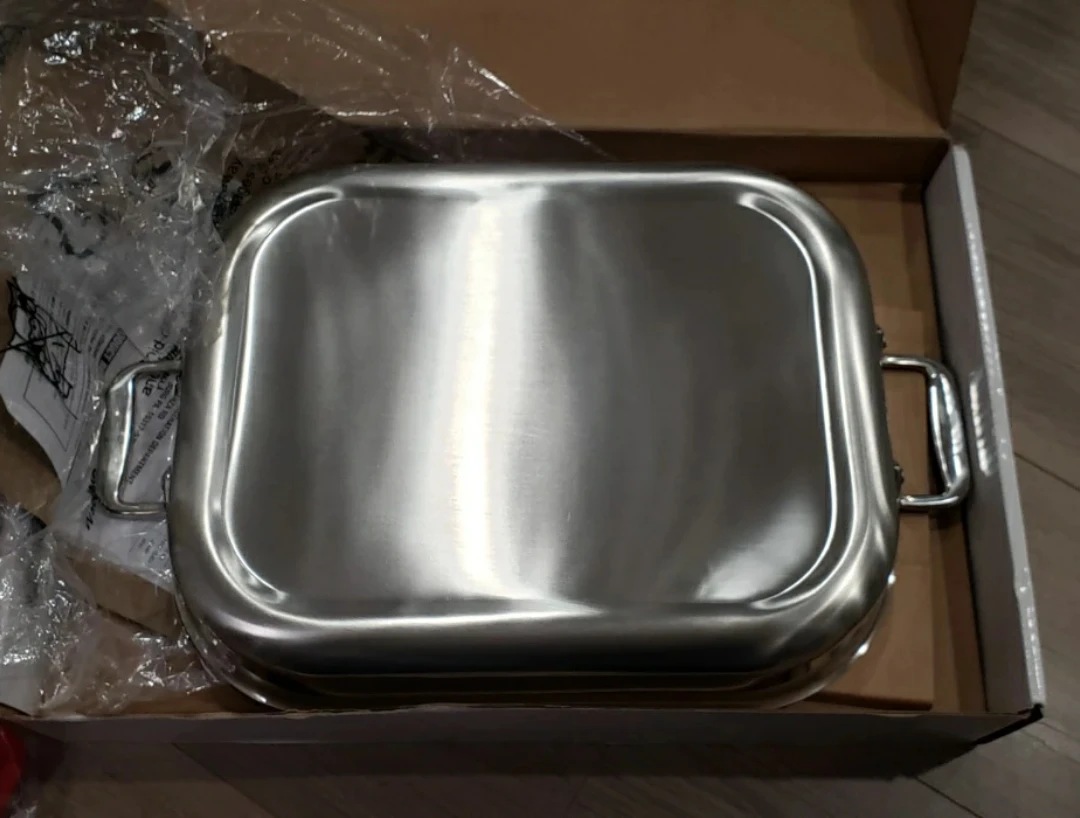 All-Clad Lasagna Pan with 2 Red Oven Mitts - New in Box! - photo 5