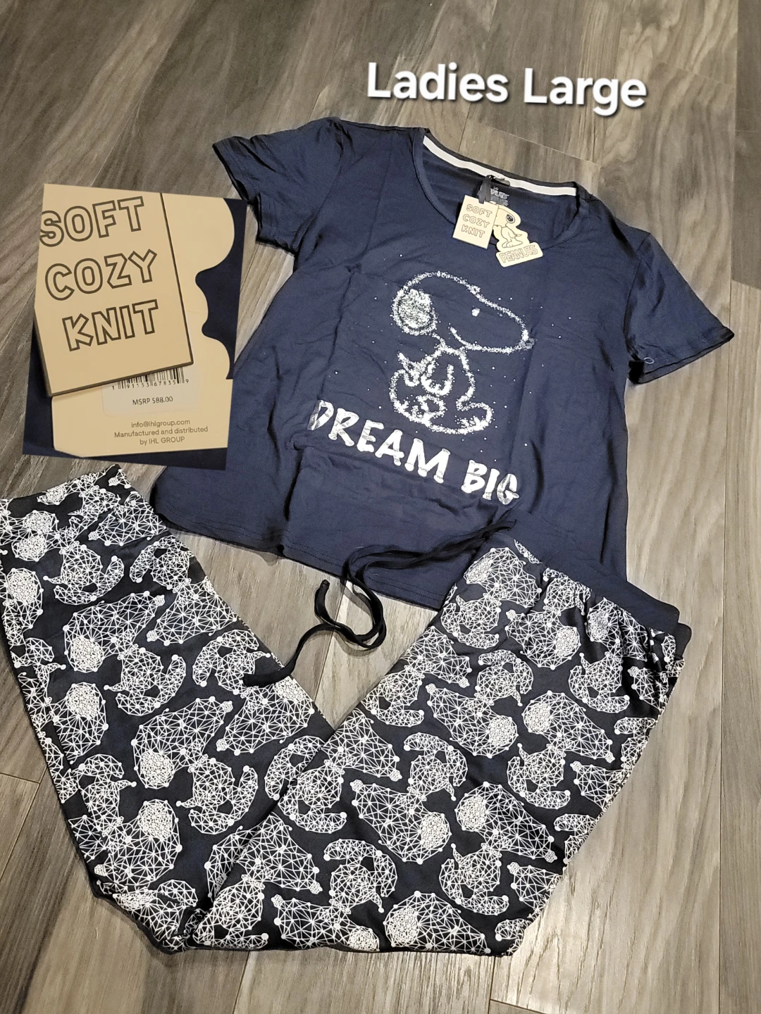 Ladies Large Soft Cozy Knit Pajama Set new with original tags