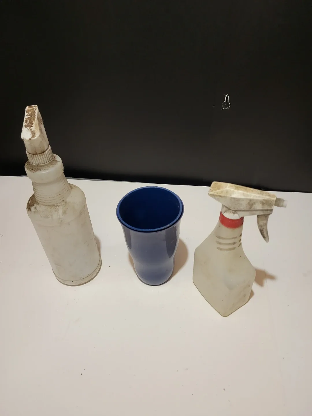 Garage Spray Bottles image indicator(2)