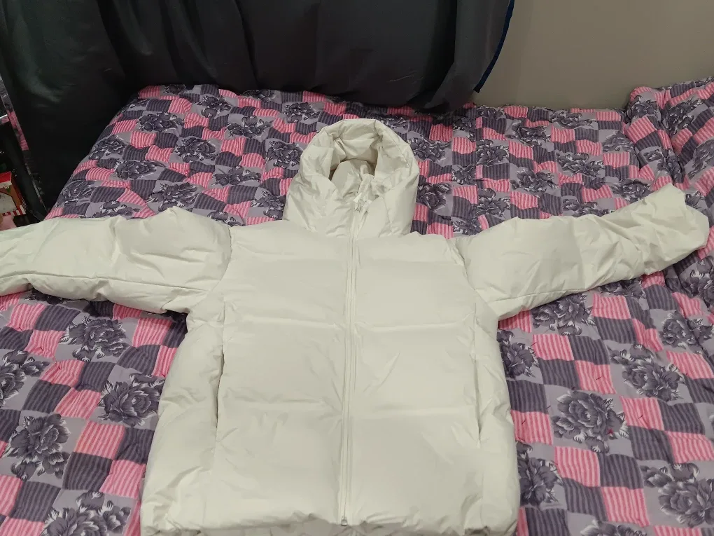 Uniqlo Puffer Jacket - Size M