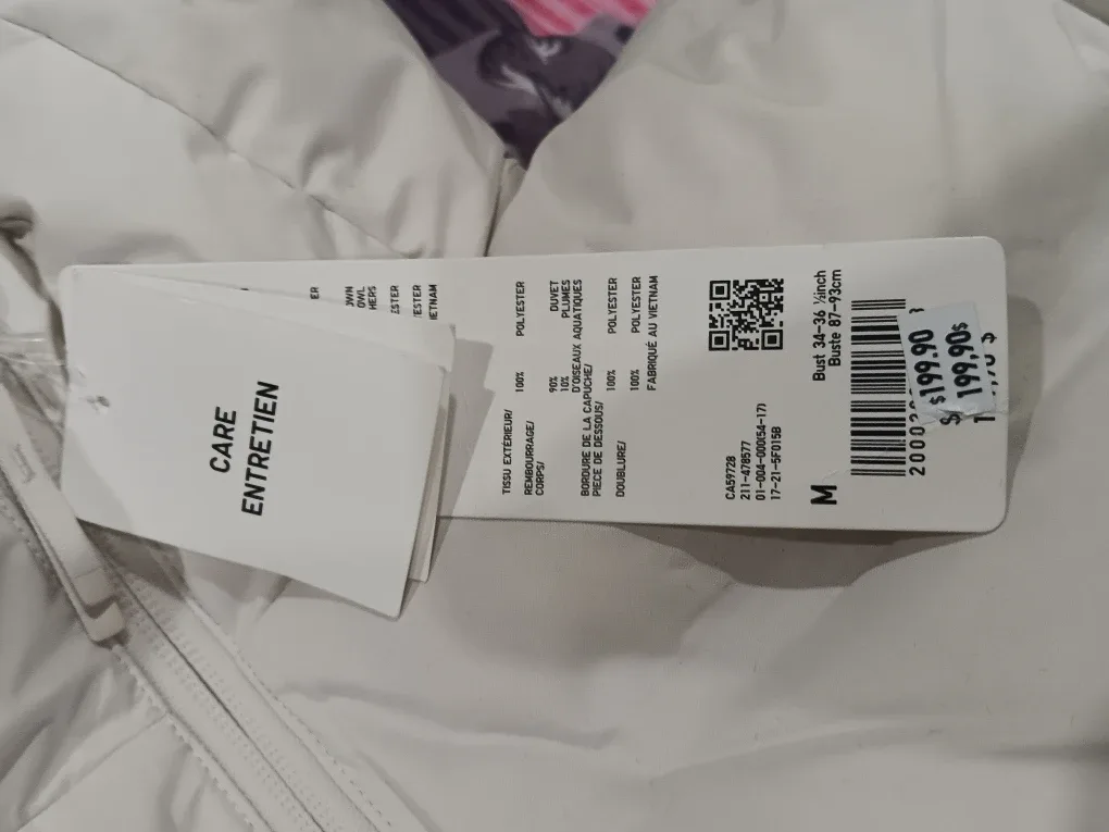 Uniqlo Puffer Jacket - Size M image indicator(4)