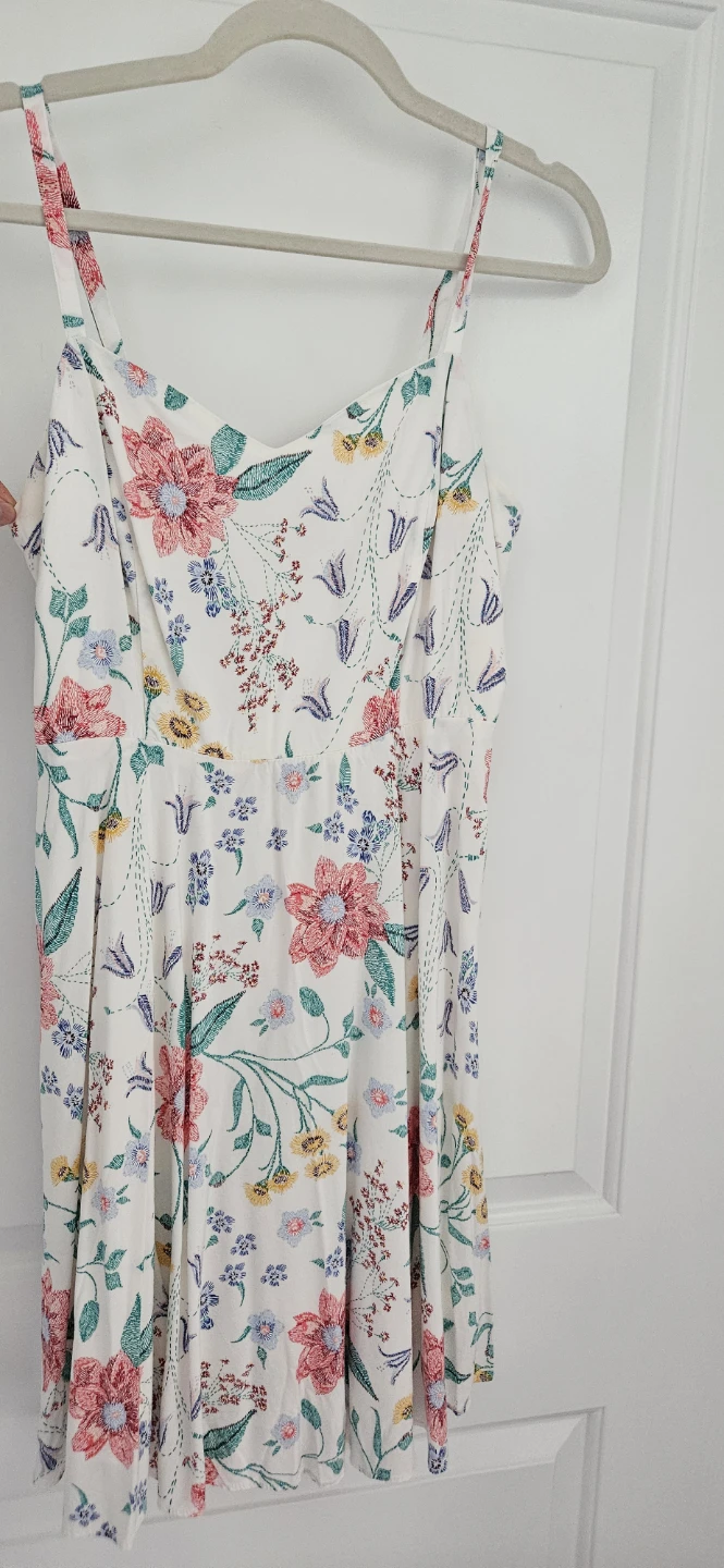 Old Navy Floral Sundress - Size Large (also fits Medium) - photo 2
