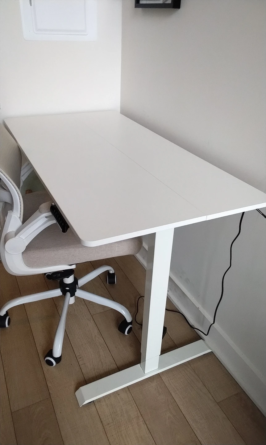 White Adjustable Standing Desk & Office Chair