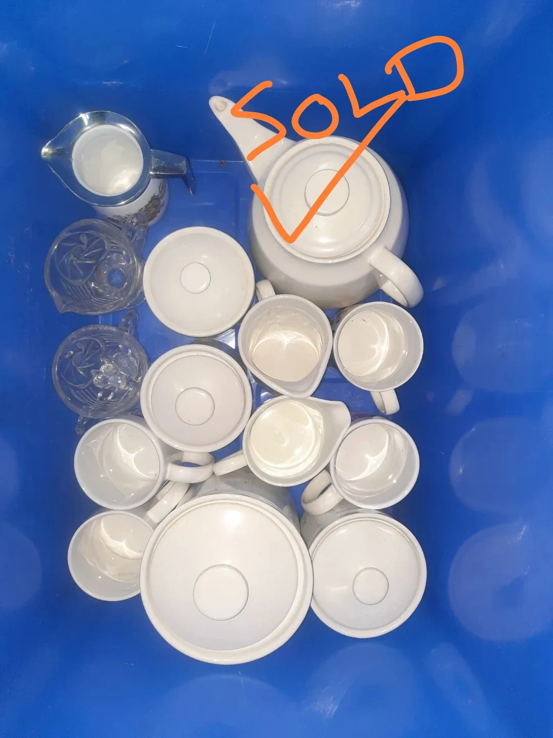 Mixed Dishes and Mugs