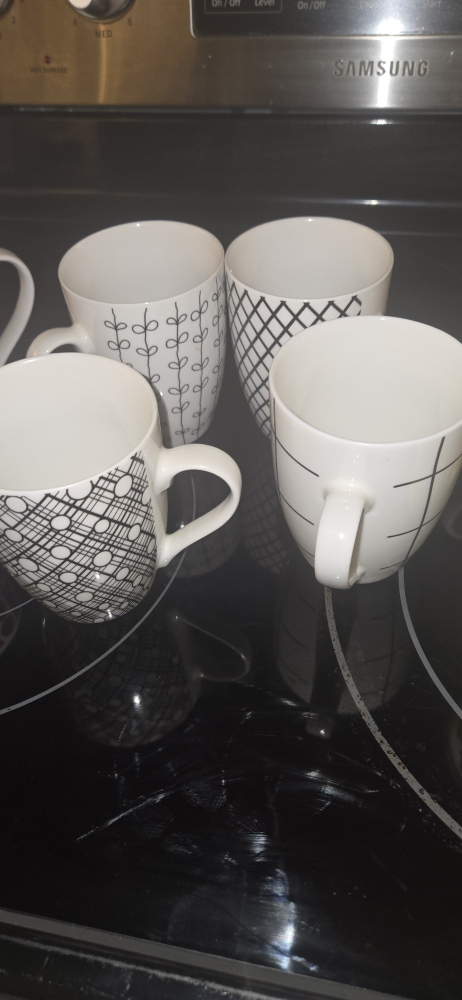 Set of 8 Decorative Mugs - photo 2