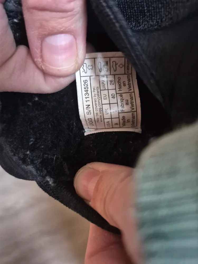 UGG Black Platform Chelsea Boots, Size 9 image indicator(5)