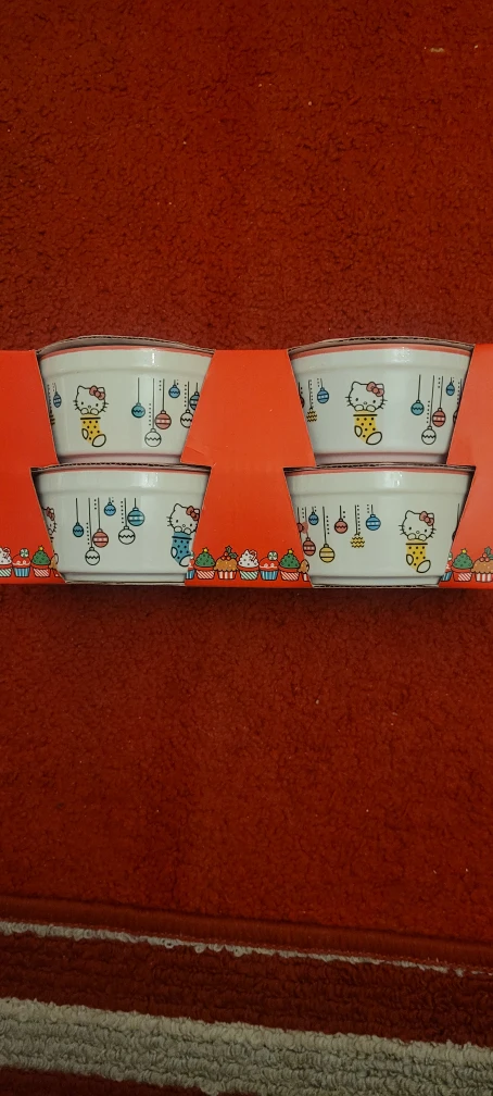 Hello Kitty Set of 4 small Ramekins #cleanout - New in Box! - photo 2