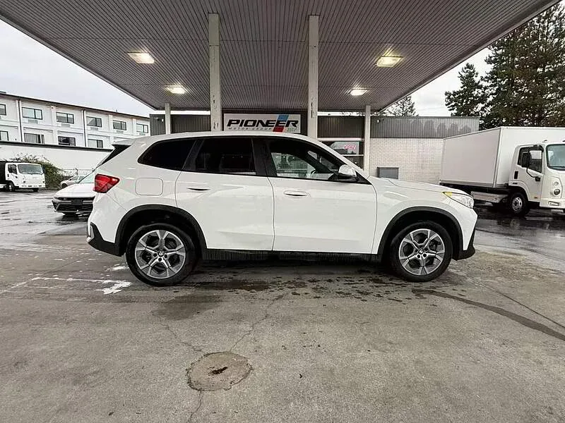 BMW X1 SPORTS ACVITIVTY VEHICLE image indicator(7)