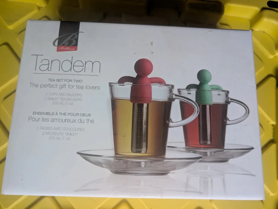 Brilliant Tandem 6-Piece Tea Set - New in Box!