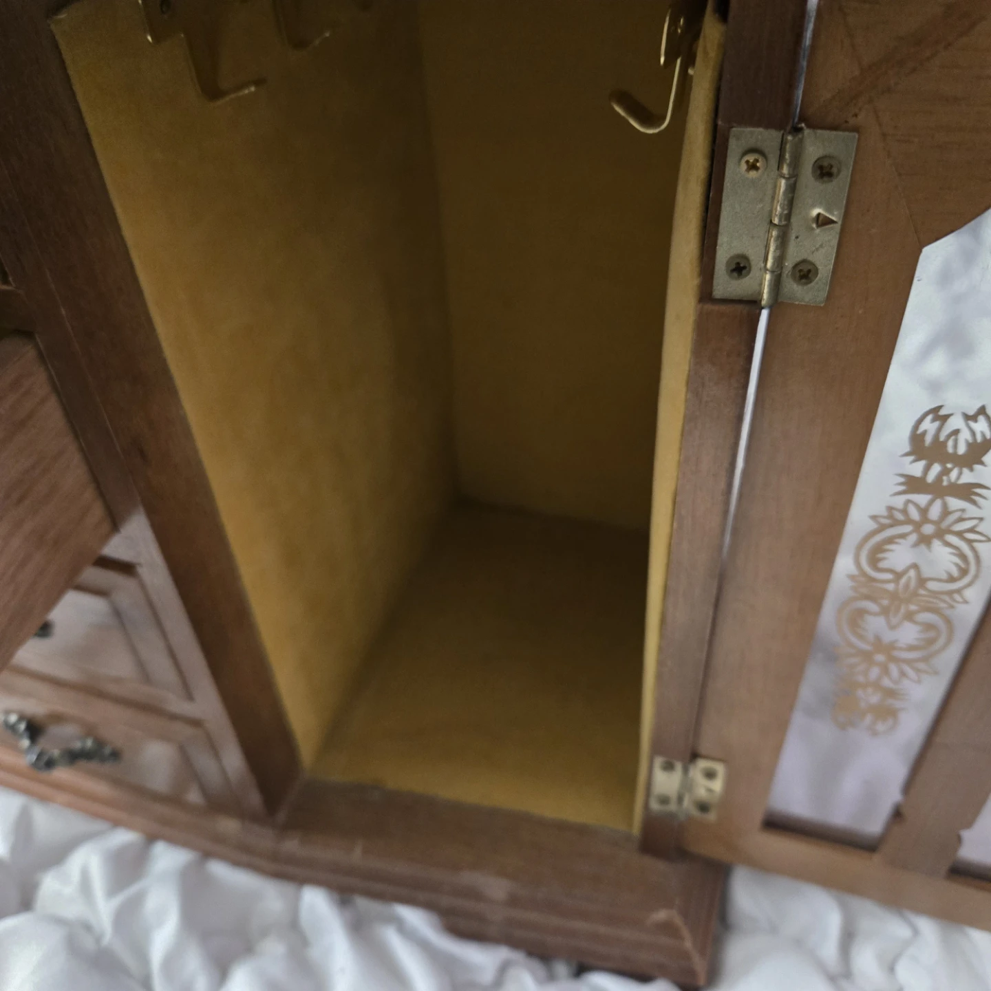 Vintage Wooden Jewelry Box - photo 5