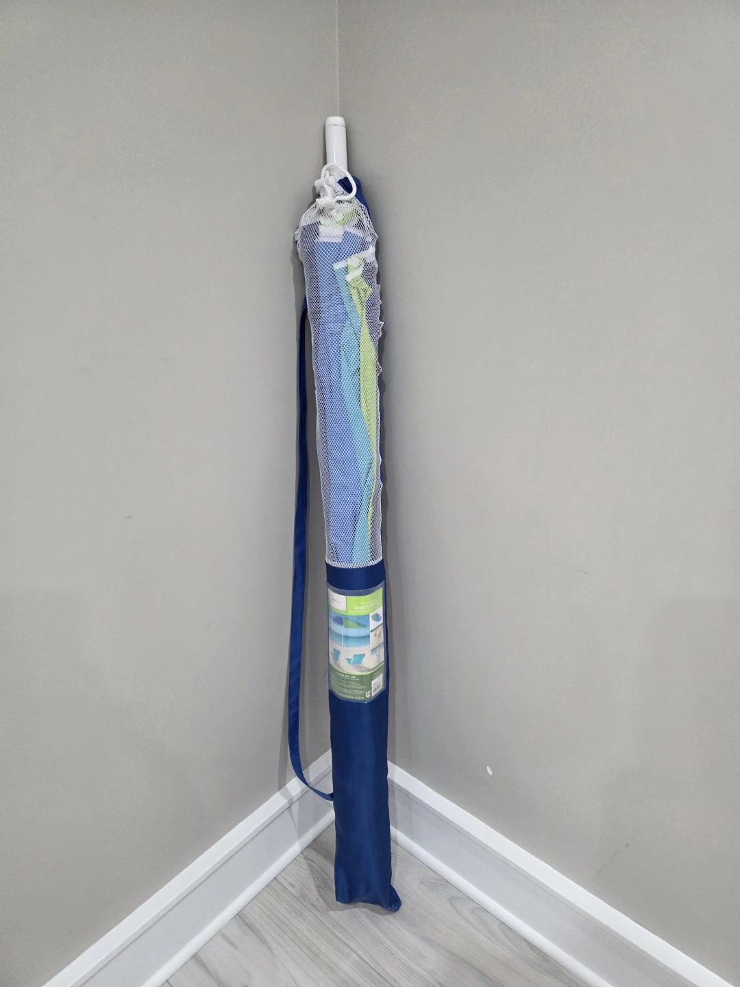 Mainstays 7.5-Foot Round Beach Umbrella